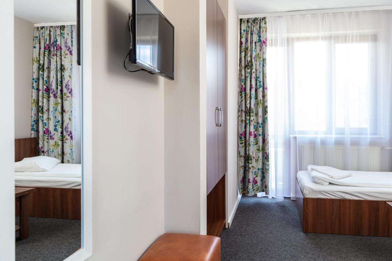Motel Gilău Eksteriør bilde